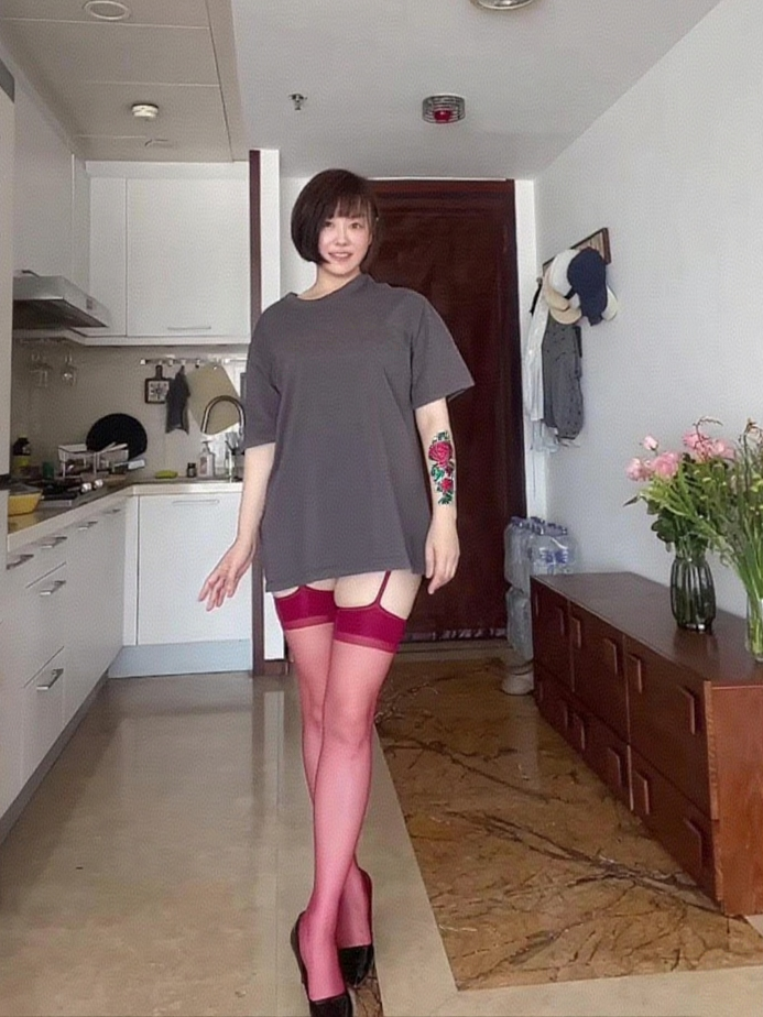 制服诱惑小姨妈