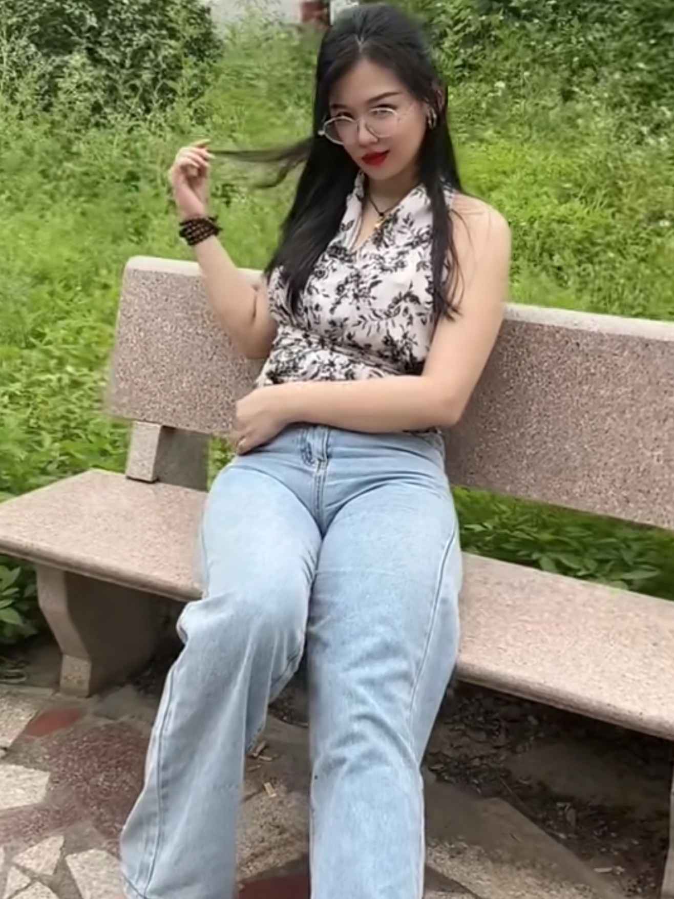 轻熟风小阿姨伍姨